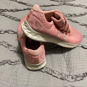 pink tennis shoes